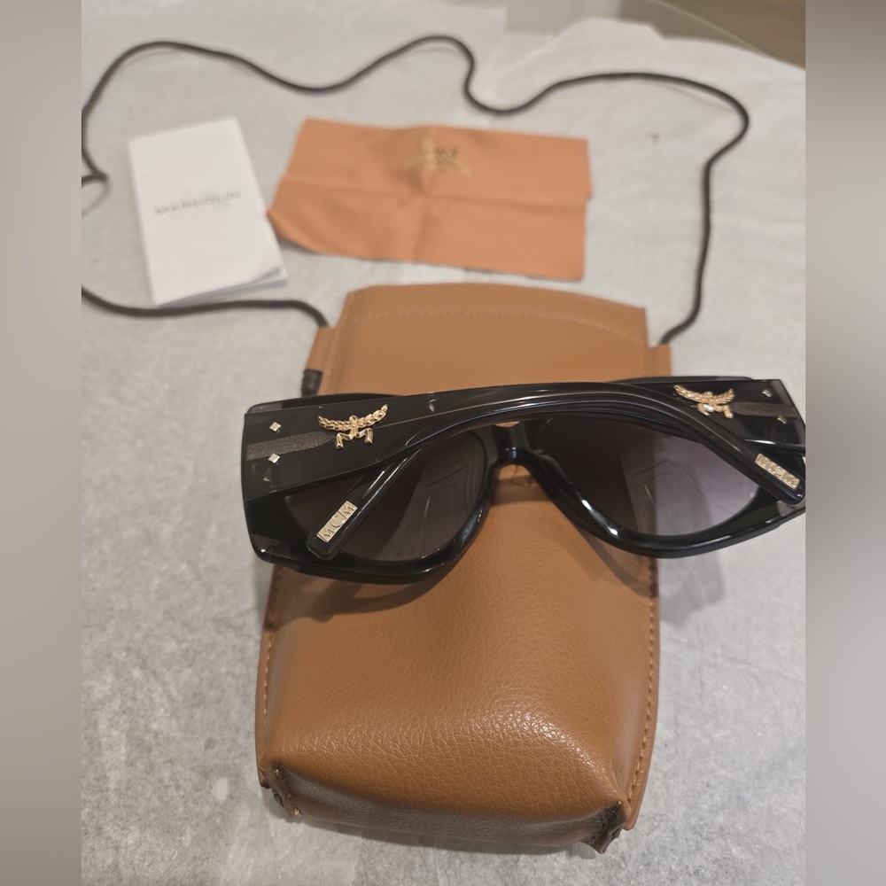 MCM Oversized unisex Round Sunglass&Monogram crossbody pouch Case.Size 61:15:135